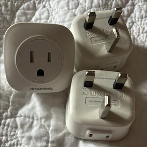 3 plugs used for international travel